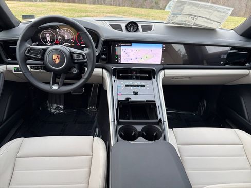New 2026 Porsche Panamera 4 image 16