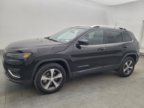 Used 2019 Jeep Cherokee Limited image 2