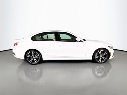 Certified 2022 BMW 330i Sedan w/ Driving Assistance Package image 8