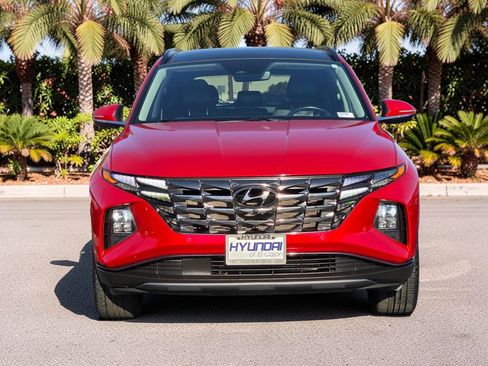 Certified 2023 Hyundai Tucson Limited AWD/4WD image 3
