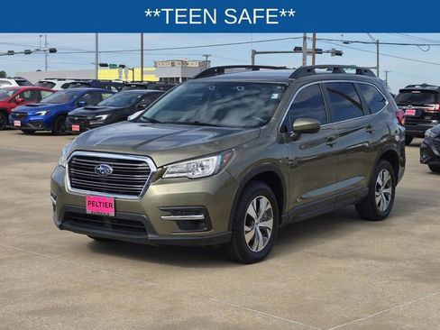 Used 2022 Subaru Ascent Premium w/ Convenience Package image 3