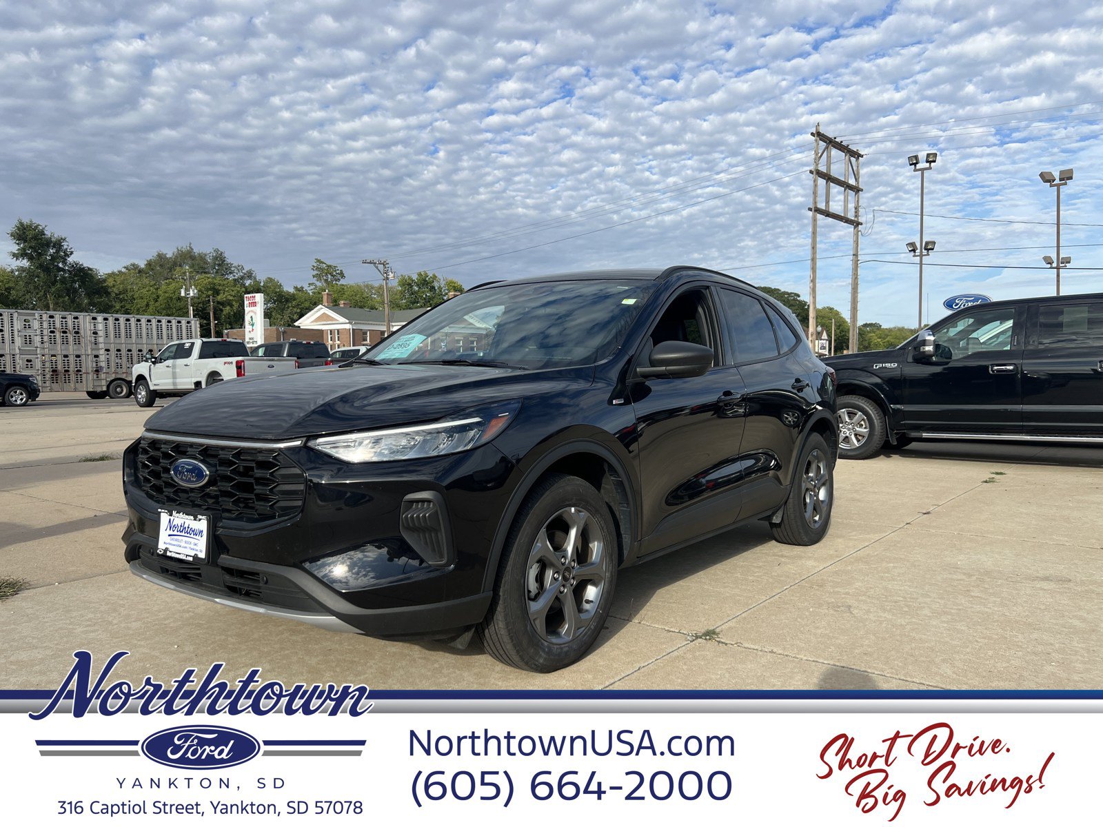 Used 2025 Ford Escape ST-Line AWD/4WD image 1