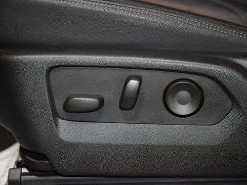 Used 2024 Chevrolet Silverado 1500 High Country w/ Technology Package image 43