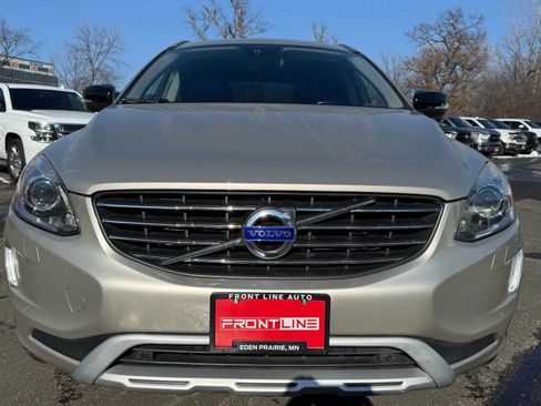 Used 2017 Volvo XC60 T6 Dynamic w/ Preferred Option Package image 14