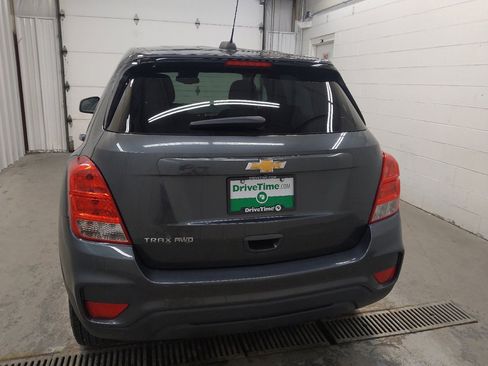Used 2020 Chevrolet Trax LS w/ Tint and Cruise Package AWD/4WD image 6