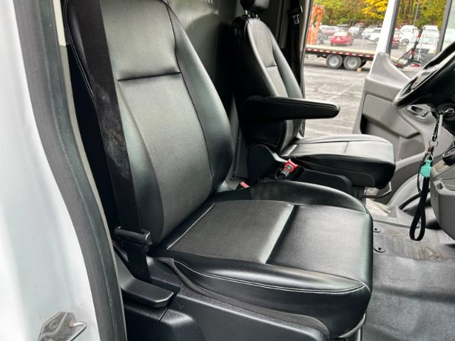 Used 2022 Ford E-Transit 148 High Roof Extended RWD image 26