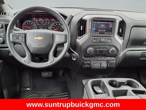 Used 2024 Chevrolet Silverado 2500 Custom w/ Custom Value Package image 7