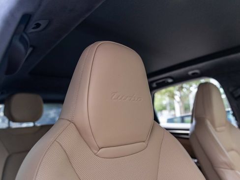 Used 2020 Porsche Cayenne Turbo AWD/4WD image 54