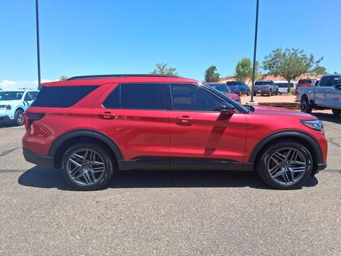 Used 2025 Ford Explorer ST w/ Sun And Sound Package AWD/4WD image 6