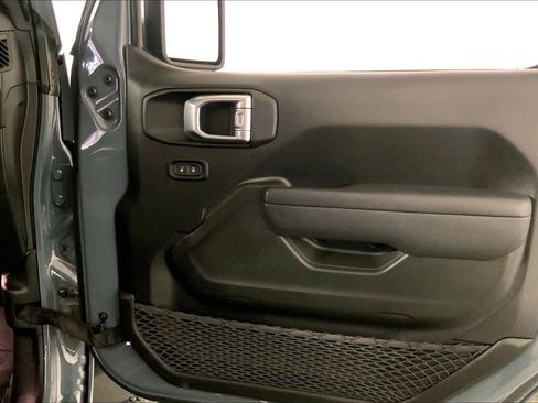 Used 2024 Jeep Wrangler Unlimited Sport AWD/4WD image 25