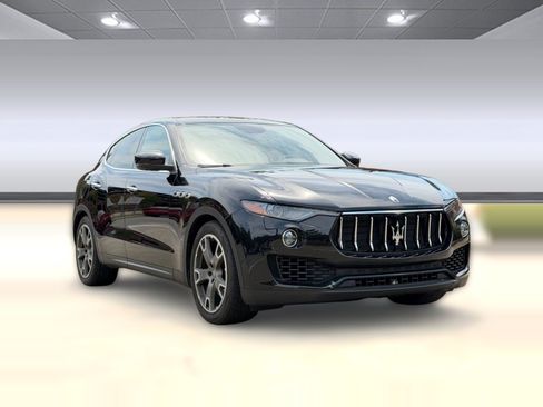 Used 2018 Maserati Levante AWD/4WD image 7