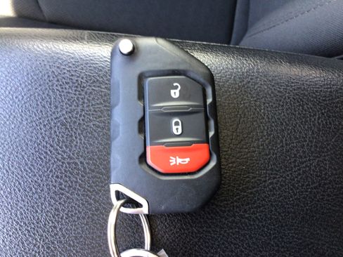 Used 2023 Jeep Wrangler Unlimited Sport AWD/4WD image 14