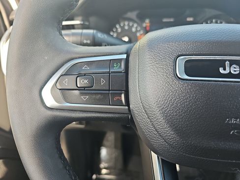 Used 2024 Jeep Compass Limited image 16