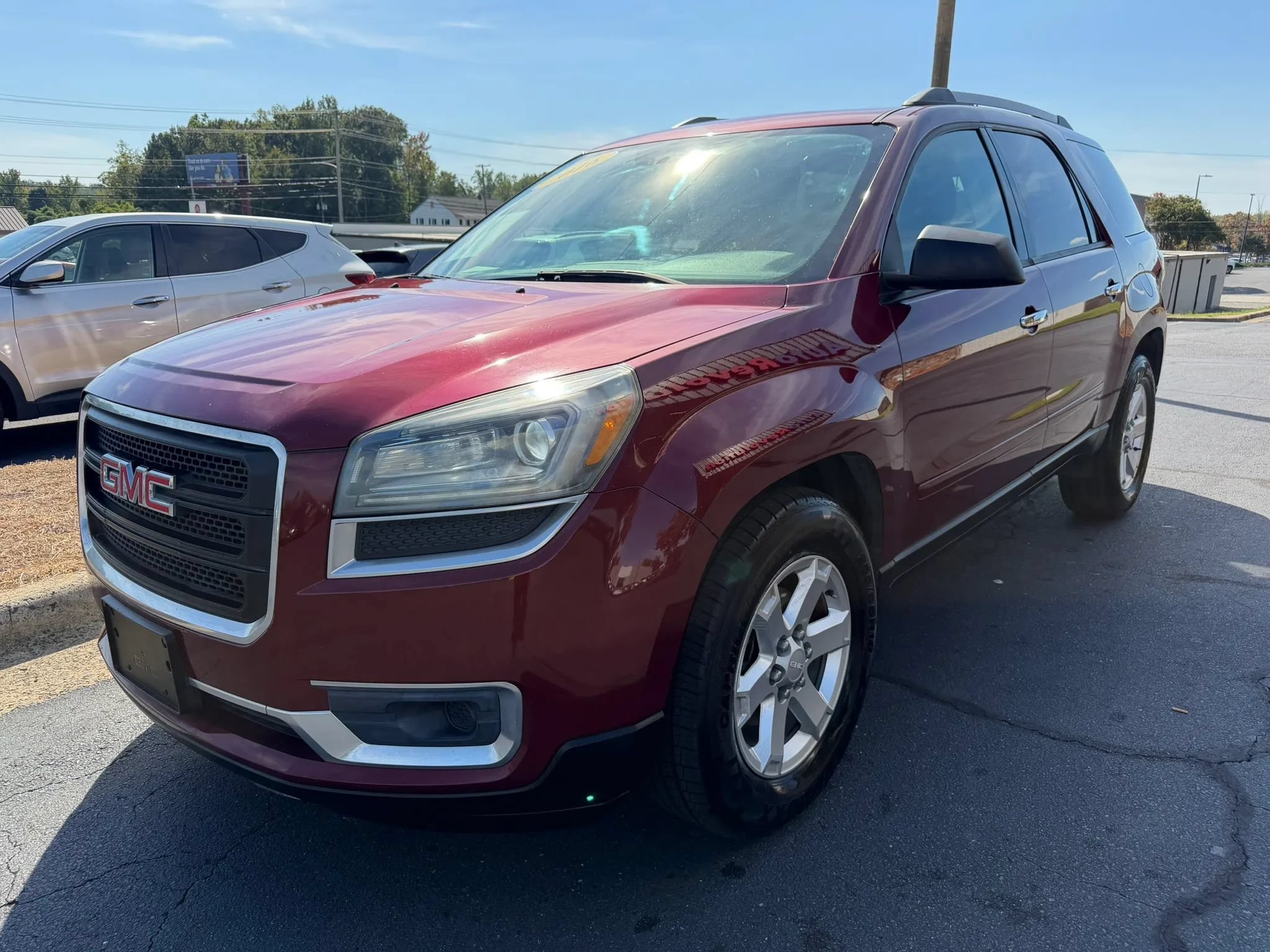 Used 2016 GMC Acadia SLE FWD image 2