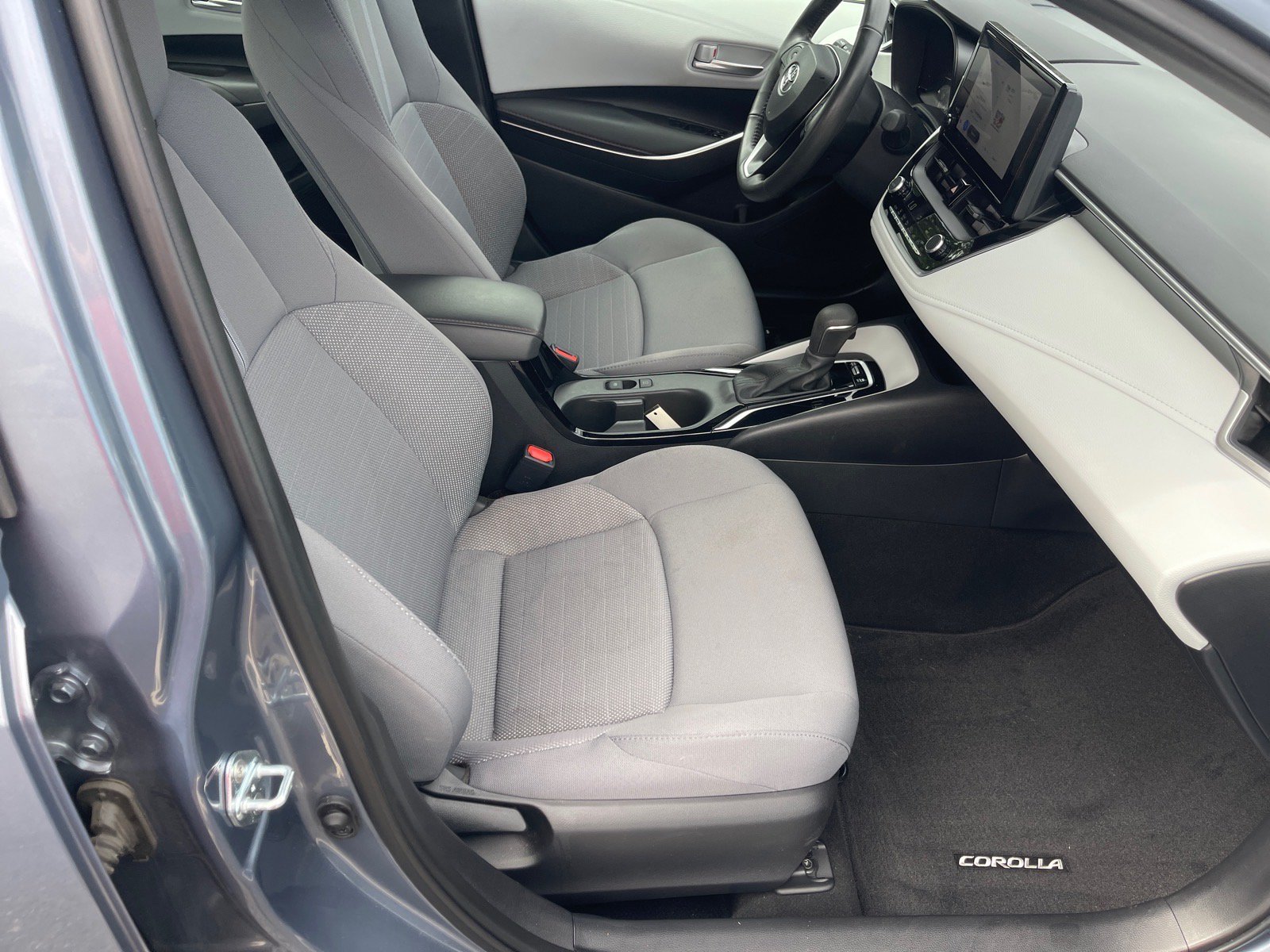 Used 2024 Toyota Corolla SE FWD image 19