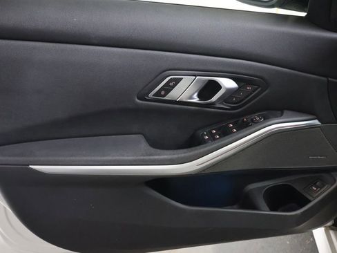 Used 2021 BMW 330i Sedan w/ Convenience Package image 15