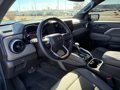 Used 2024 Chevrolet Colorado ZR2 w/ ZR2 Convenience Package III image 10