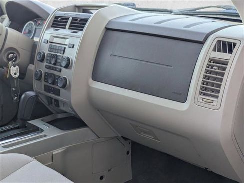 Used 2012 Ford Escape XLT image 16