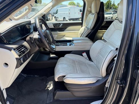 Used 2021 Lincoln Navigator L Black Label AWD/4WD image 10