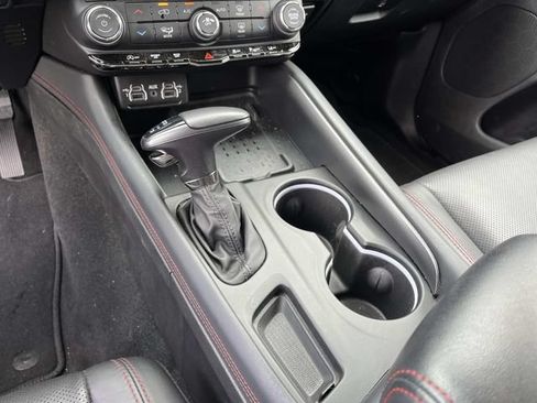Used 2025 Dodge Durango GT AWD/4WD image 33