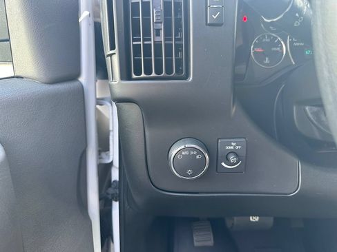 Used 2020 Chevrolet Express 3500 LT w/ LT Preferred Equipment Group RWD image 16