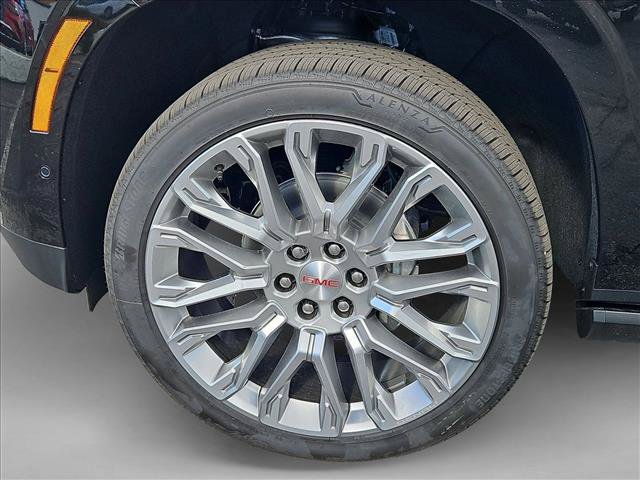 New 2026 GMC Yukon Denali w/ Denali Reserve Package AWD/4WD image 10