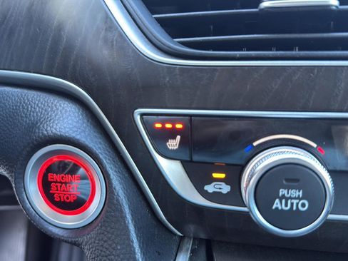 Used 2019 Honda Accord EX image 30