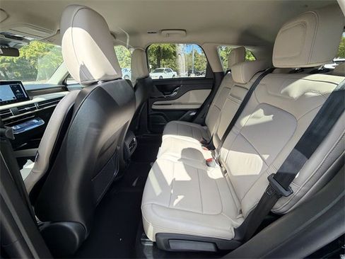 New 2026 Lincoln Corsair Reserve image 23