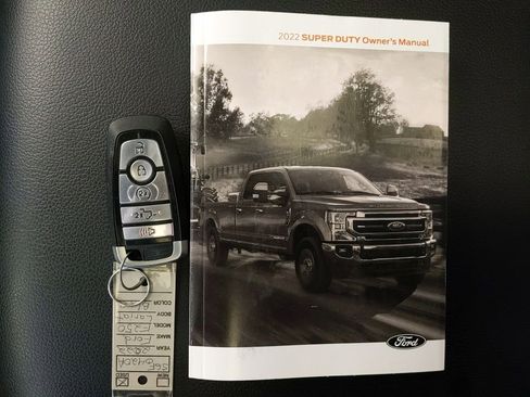 Used 2022 Ford F250 Lariat w/ Lariat Ultimate Package AWD/4WD image 35