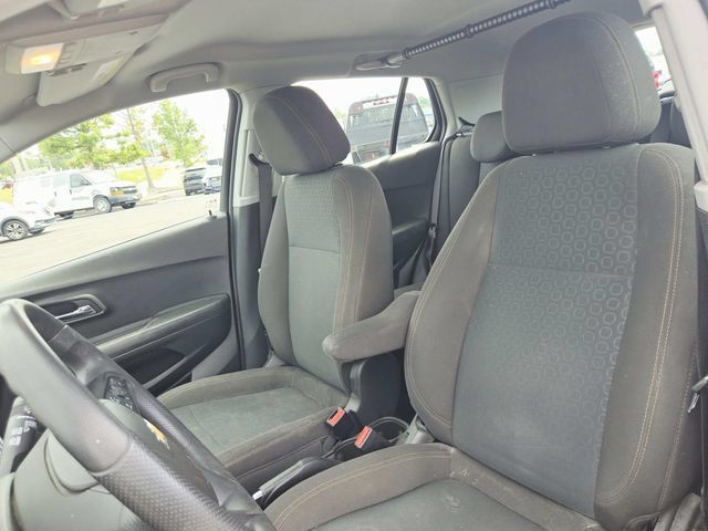 Used 2018 Chevrolet Trax LS FWD image 8