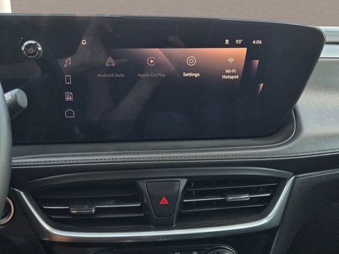 Used 2024 Buick Encore GX Sport Touring FWD image 27