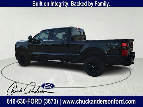 New 2026 Ford F250 Lariat w/ Black Appearance Package image 4