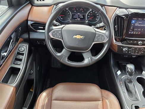 Used 2021 Chevrolet Traverse High Country image 12