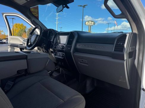 Used 2020 Ford F350 XLT image 33