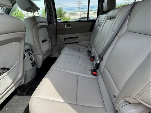 Used 2013 Honda Pilot Touring image 10