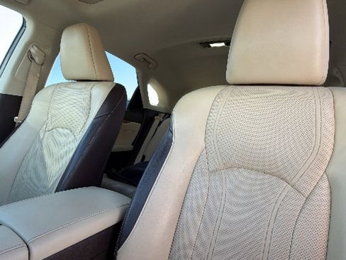 Used 2016 Lexus RX 350 AWD w/ Premium Package image 11