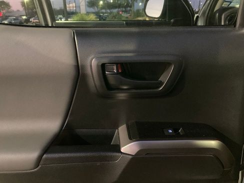 Used 2022 Toyota Tacoma SR5 image 12