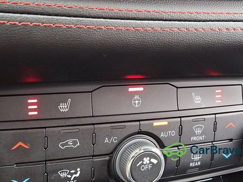 Used 2025 Dodge Durango GT AWD/4WD image 29