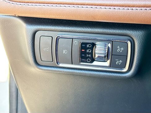 Used 2023 Lincoln Aviator Reserve w/ Equipment Group 201A image 38