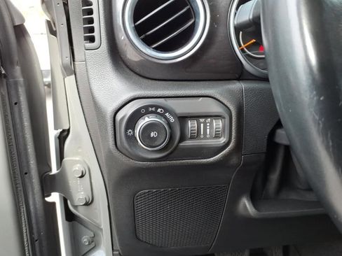 Used 2021 Jeep Wrangler Unlimited Sahara image 15