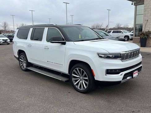 Used 2023 Jeep Grand Wagoneer L Series II image 2