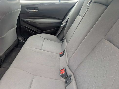 Used 2020 Toyota Corolla LE FWD image 14