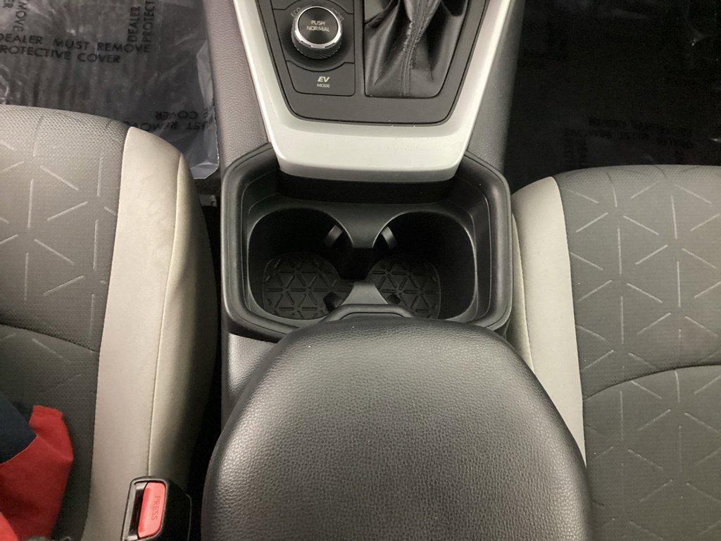 Used 2021 Toyota RAV4 XLE AWD/4WD image 21