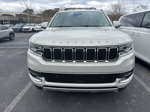 Used 2022 Jeep Wagoneer Series II image 8