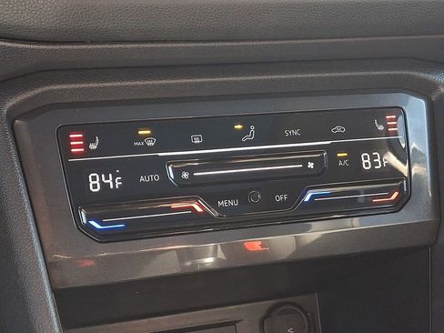 Certified 2023 Volkswagen Tiguan SE w/ Panoramic Sunroof Package image 16