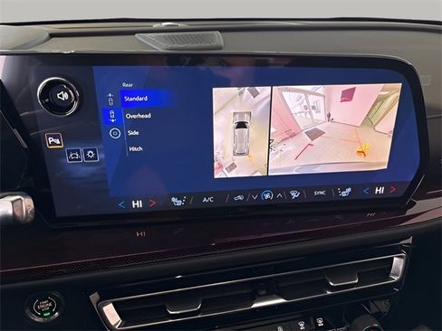 New 2026 Chevrolet Traverse Z71 w/ Enhanced Driving Package image 17