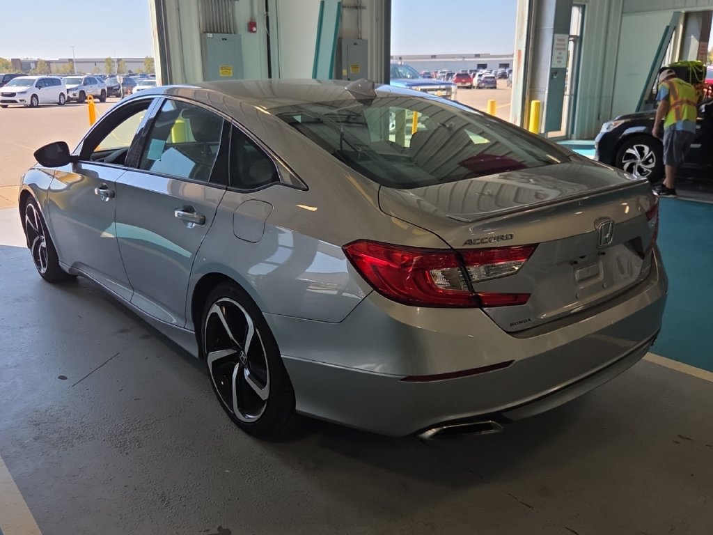 Used 2018 Honda Accord Sport image 7