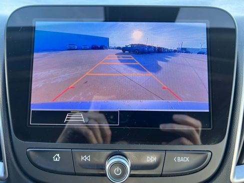 Used 2025 Chevrolet Malibu LT image 21