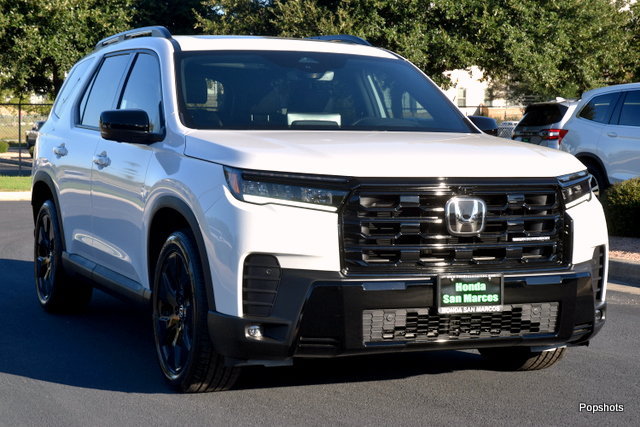 New 2026 Honda Pilot Black Edition image 2