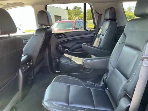 Used 2019 GMC Yukon SLT AWD/4WD image 14